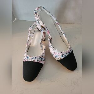 Tweed Slingback Pumps Heels White Grosgrain Black Cap Toe. NWOT.